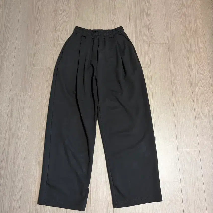 [BUNJANG] Brenson Two-Tuck Wide Sweatpants Dark Gray / [브렌슨] 투턱 와이드 스웨트 팬츠 다크크레이
