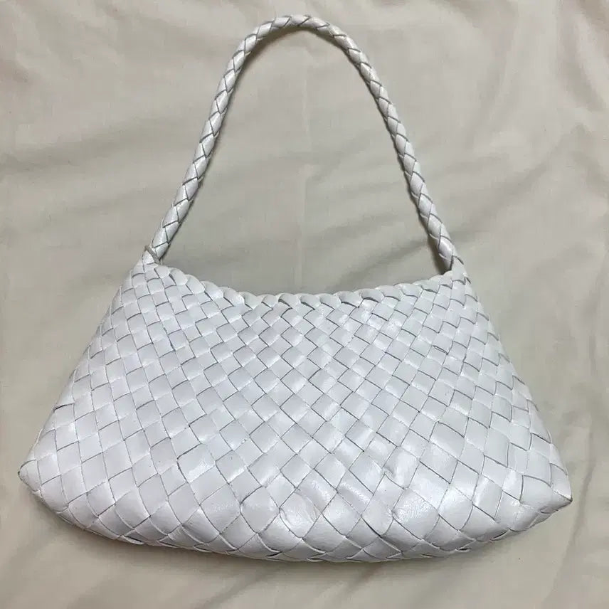 [BUNJANG] Dragon Diffusion Lozanne White / 드래곤디퓨전 로잔나 8943 화이트