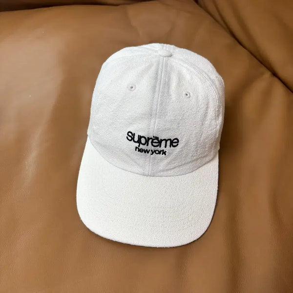 [BUNJANG] Supreme 6-Panel Cap Classic Logo Cream 23SS / 슈프림 6패널 볼캡 모자 클래식 로고 크림 23SS