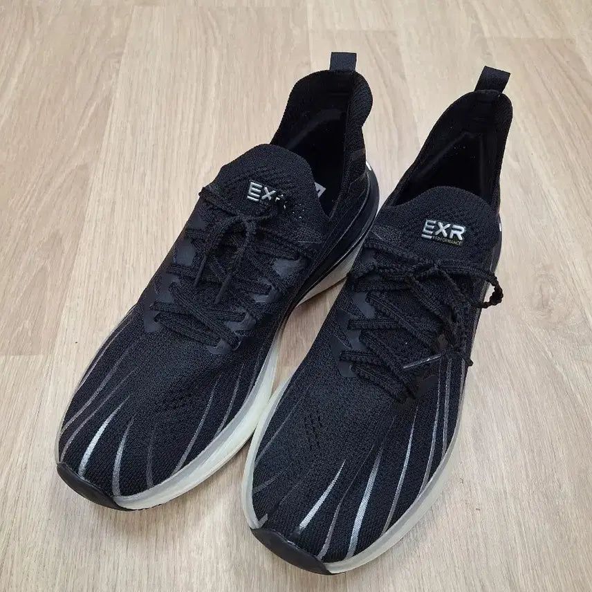 [BUNJANG] EXR Hyper Rider Black Running Shoes (Size 270) / EXR 하이퍼 라이더 블랙 런닝화 (270size)