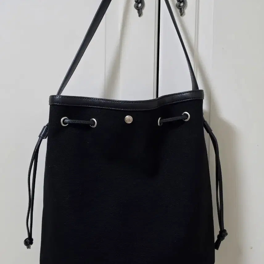 [BUNJANG] TWEETIE KOKI Bucket Bag Black / 투티에 코키 버킷백 블랙