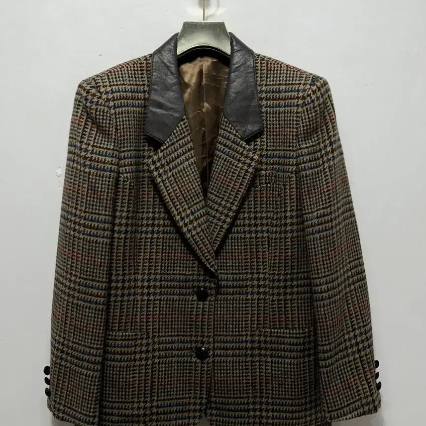 [BUNJANG] Burberry Women's Tweed Jacket with Check Pattern Leather Collar / 버버리 여성 체크 패턴 레더 칼라 트위드 자켓 S
