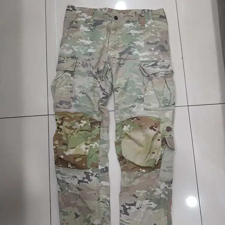 [BUNJANG] Vintage Military Cargo Pants (Approx. 34-inch Waist) / 미군복디자인 빈티지 밀리터리 카고바지 작업복추천 중고 약34인치정도