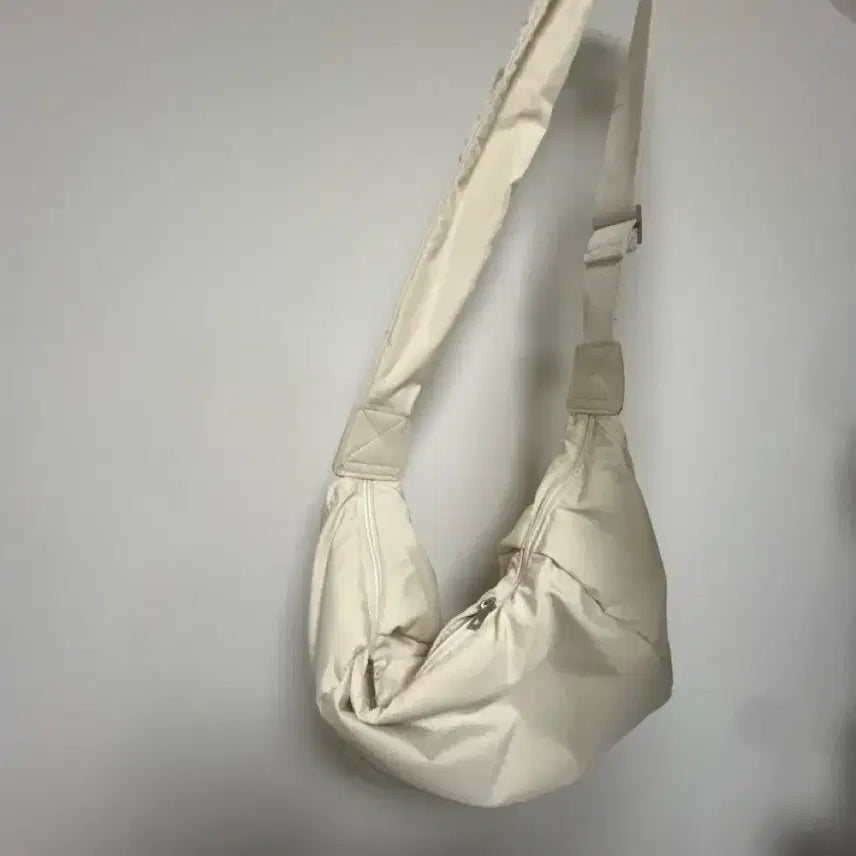 [BUNJANG] Beige Crossbody Bag / 베이지색 크로스백