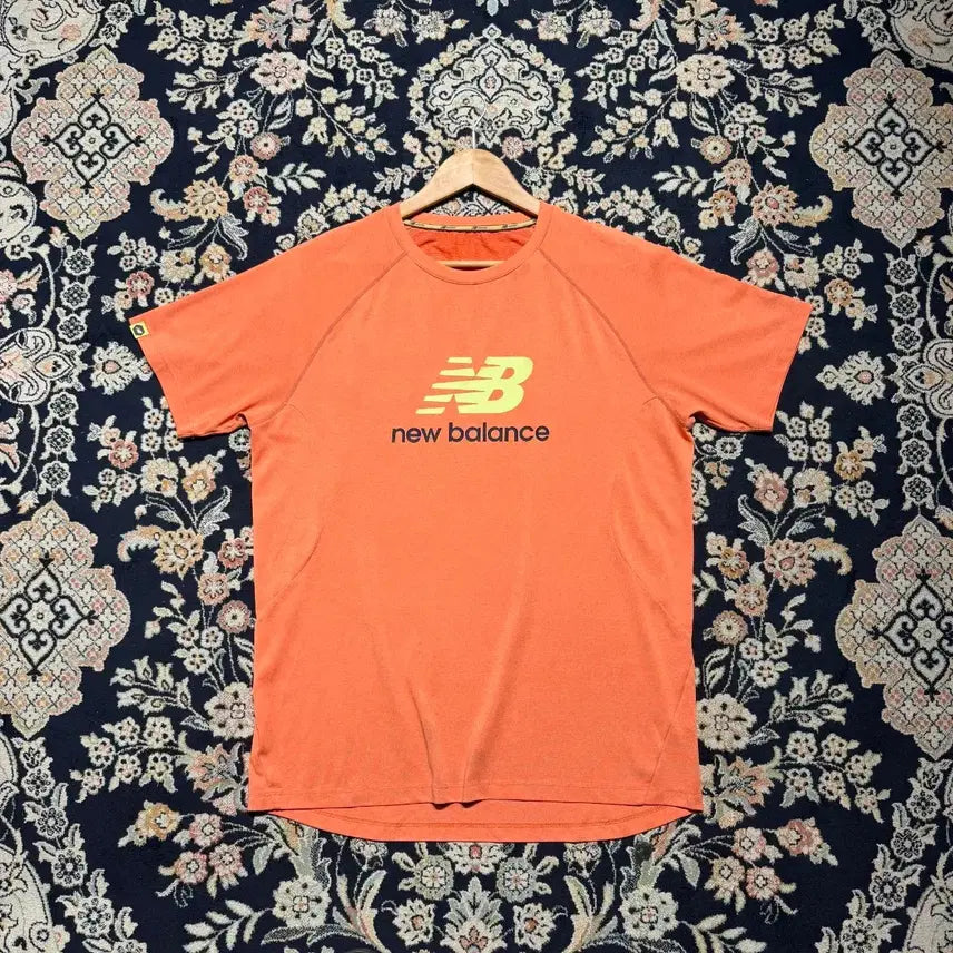 [BUNJANG] New Balance Functional Half-Sleeve T-Shirt Size 105 / 뉴발란스 기능성 반팔 105