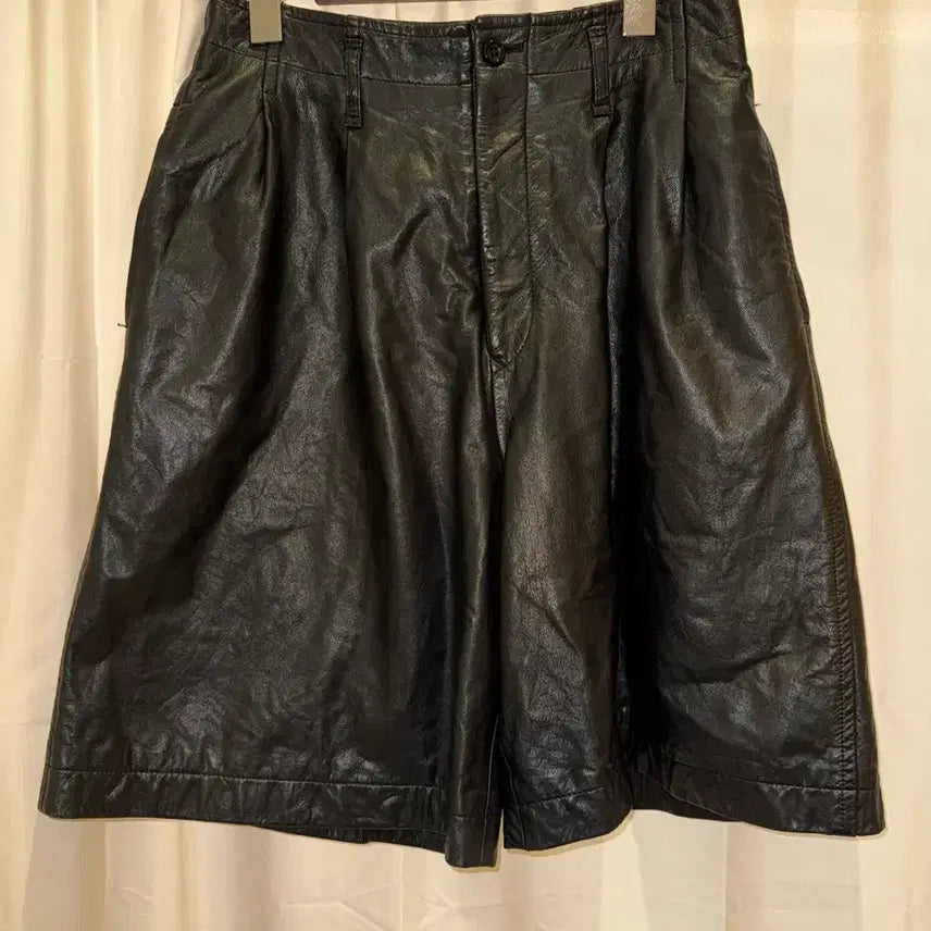 [BUNJANG] Comme des Garçons Tricot Cowhide Two-Tuck Bermuda Pants / 트리콧 꼼데가르송 소가죽 투턱 버뮤다 팬츠
