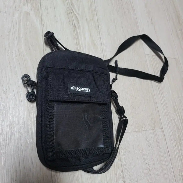 [BUNJANG] Discovery Expedition Mini Cross Bag Black / 디스커버리 익스페디션 미니 크로스백 블랙