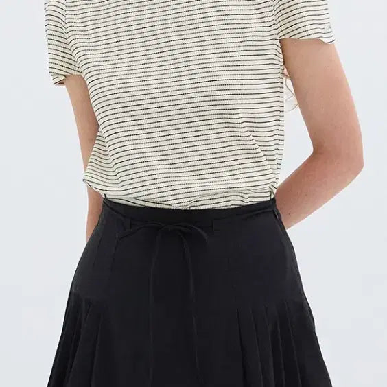 [BUNJANG] FLOWOOM Spandex Knit Top Free Size / 신상 FLOWOOM 플로움 스판 니트 Free