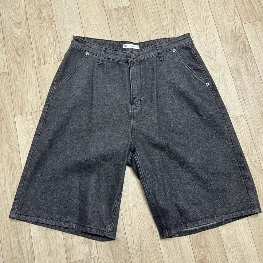 [BUNJANG] Connectkinlock Bermuda Washed Denim Pants Black (L) / [새상품] 커넥트킨록 버뮤다 워싱 데님팬츠 블랙 (L)