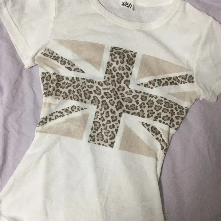 [BUNJANG] Y2K Gal Style Slim Fit Leopard Union Jack T-Shirt / y2k 갸루깔 슬림핏 레오파드 유니언잭 티셔츠