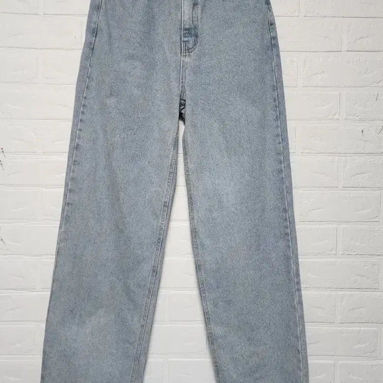[BUNJANG] Underver Light Wash Denim Jeans / 언더비 연청 데님