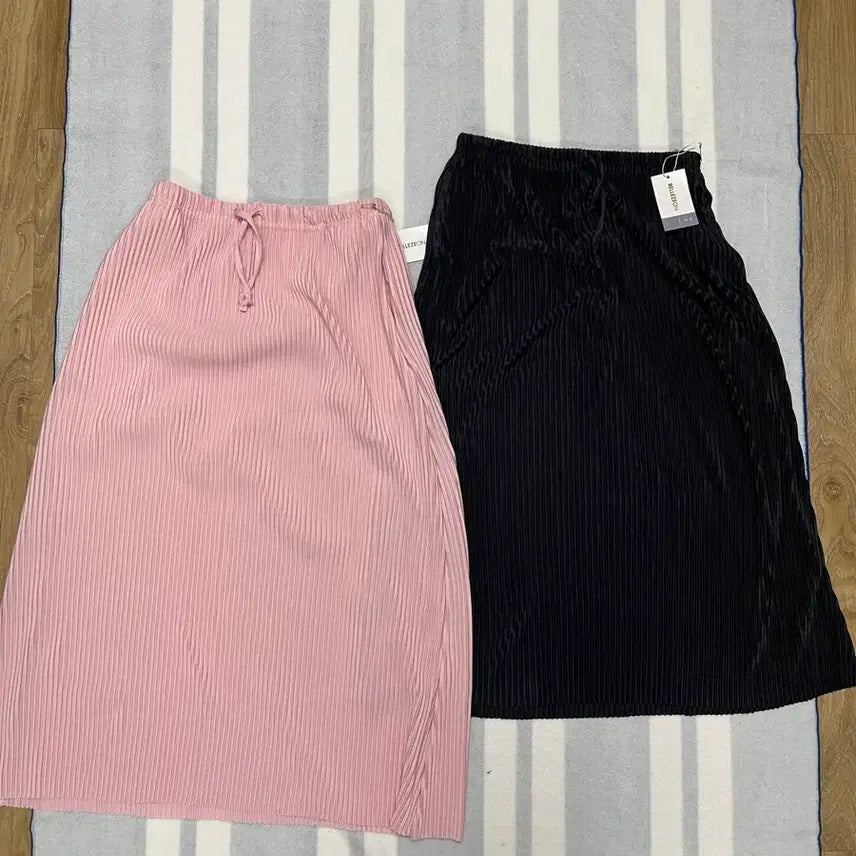 [BUNJANG] Bellezon Pleated Long Skirt Bundle Set (2 pcs) / (새상품) 벨레즈온 플리츠 롱 스커트 F 2장 일괄