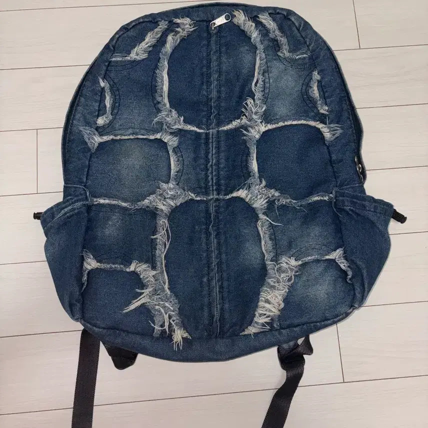 [BUNJANG] Lee Woo Gama Caras Backpack / 이우가마카라스 백팩