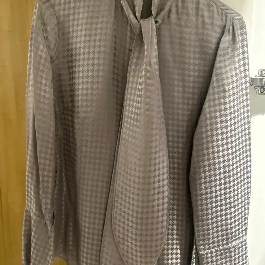[BUNJANG] ICB Silk Blouse Gray / ICB  실크 블라우스회색