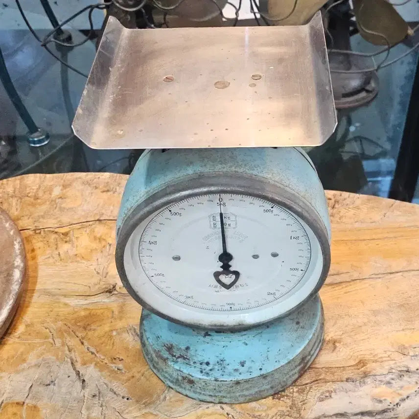 [BUNJANG] 1970s Vintage Scale / 근대사. 1970년대. 빈티지 저울. 땟무넘이뿐. 높30