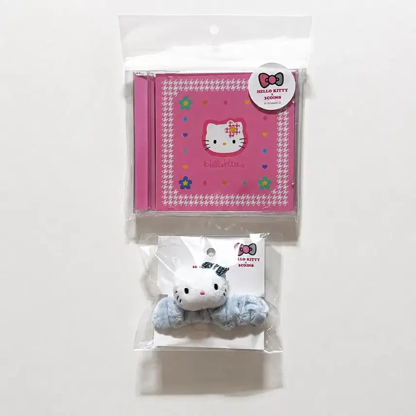[BUNJANG] Sanrio Hello Kitty 3COINS CD Case with Sticker Set & Mascot Hair Tie Set / 일본 헬로키티 콜라보 3COINS CD 케이스 (스티커 세트 내장) + 키티 마스코트 머리끈 세트