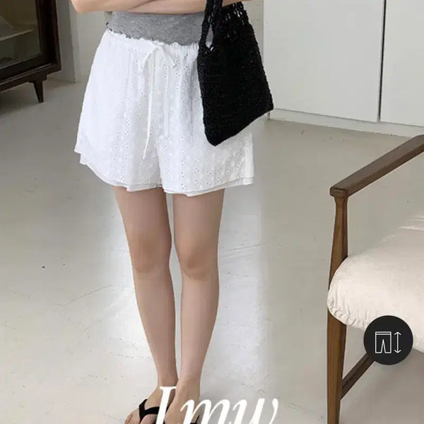 [BUNJANG] Meriround L.M.W Punching Flower Short Banding Pants / 메리어라운드 [l.m.w] 펀칭 플라워 숏 밴딩 팬츠