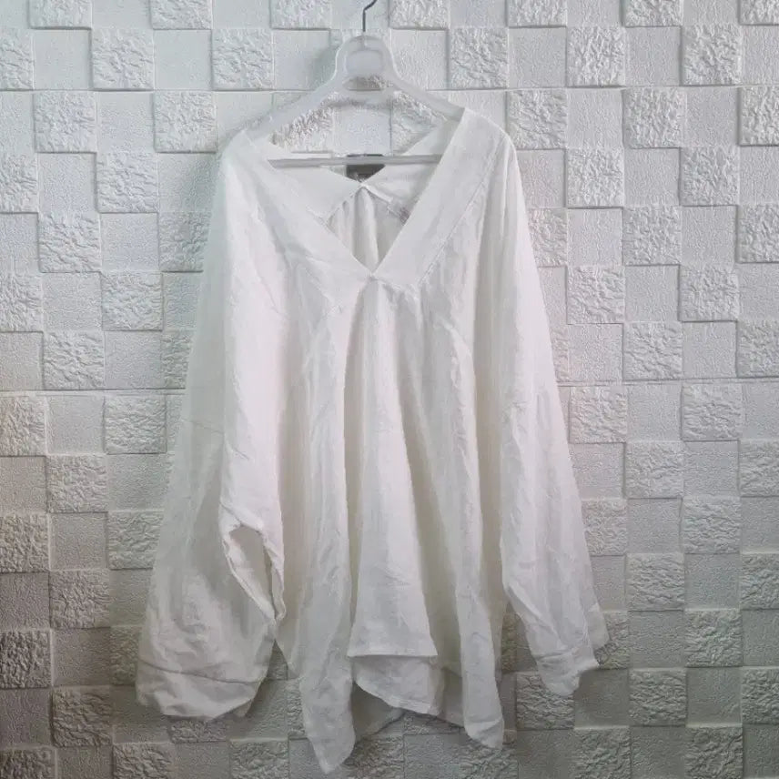 [BUNJANG] White V-Neck Long Sleeve Top (Fits Sizes 55-77) / 화이트 브이넥 롱슬리브55-77