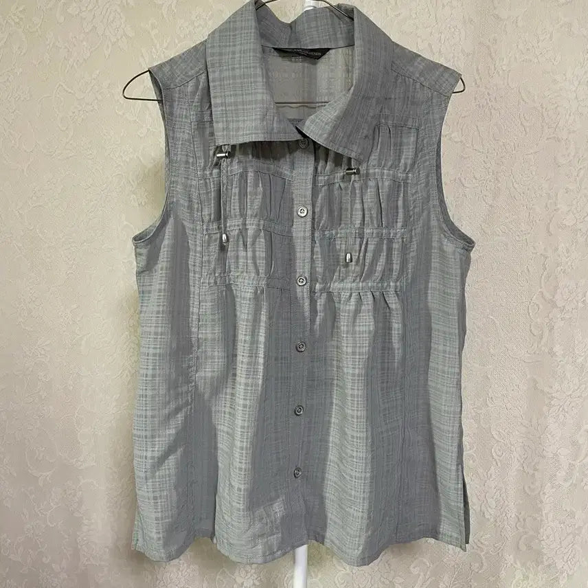 [BUNJANG] NOBLE EVE COLLECTION TOKYO Shirring Sleeveless Blouse / 셔링민소매블라우스