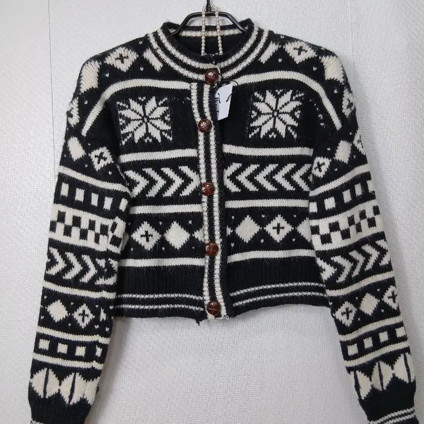 [BUNJANG] Nordic Pattern Cropped Knit Cardigan (New) / 새상품 ) 노르딕.패턴 크롭 니트가디건 55