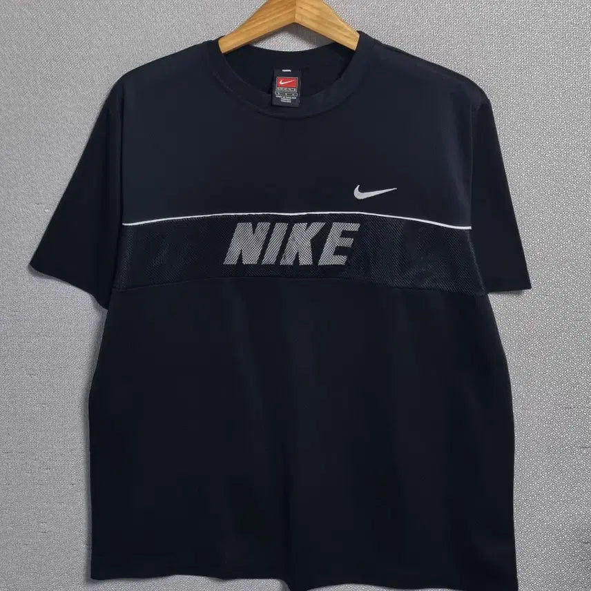 [BUNJANG] Nike Black Short Sleeve T-Shirt / L ) 나이키 블랙 반팔티