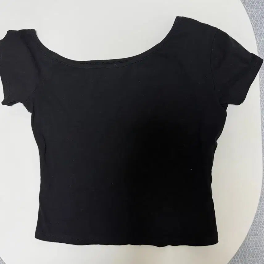 [BUNJANG] Asymmetrical Neck Short Sleeve Slim Fit Crop Top / 비대칭 넥 반팔 슬림핏 크롭탑