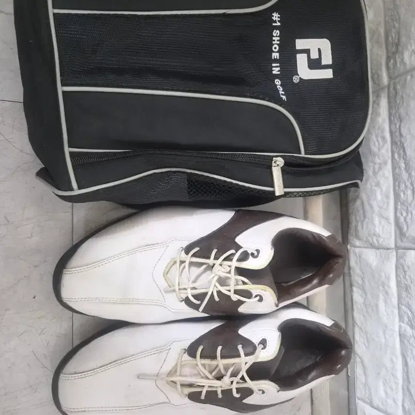 [BUNJANG] FootJoy Golf Shoes (255mm) + Golf Shoe Bag Set / 풋조이 골프화(255mm)+ 골프화가방