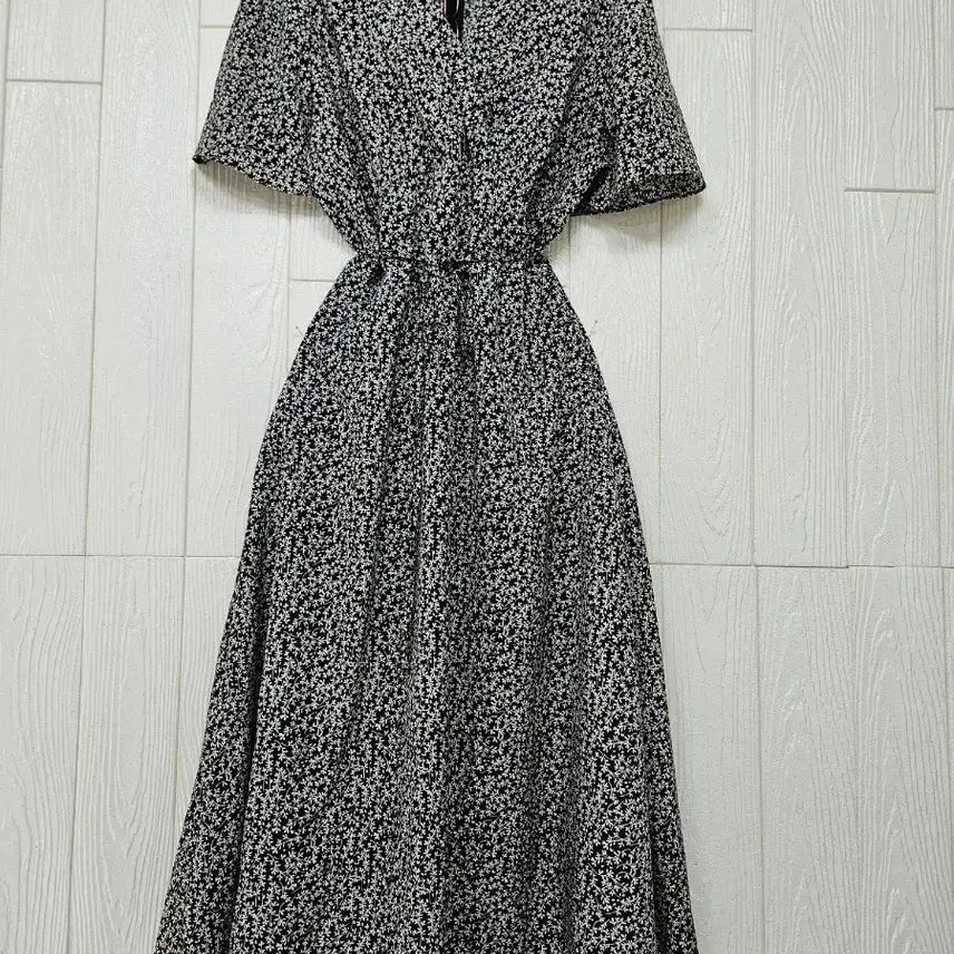 [BUNJANG] Floral Print Midi Dress / 잔꽃원피스