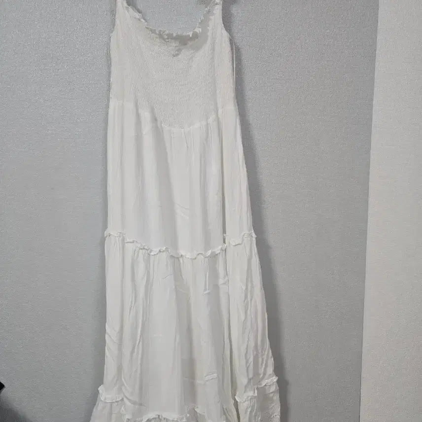 [BUNJANG] Lace Trimmed Bustier Shirring Rayon Maxi Dress / 레이스배색 레이온 뷔스띠에 셔링원피스 66