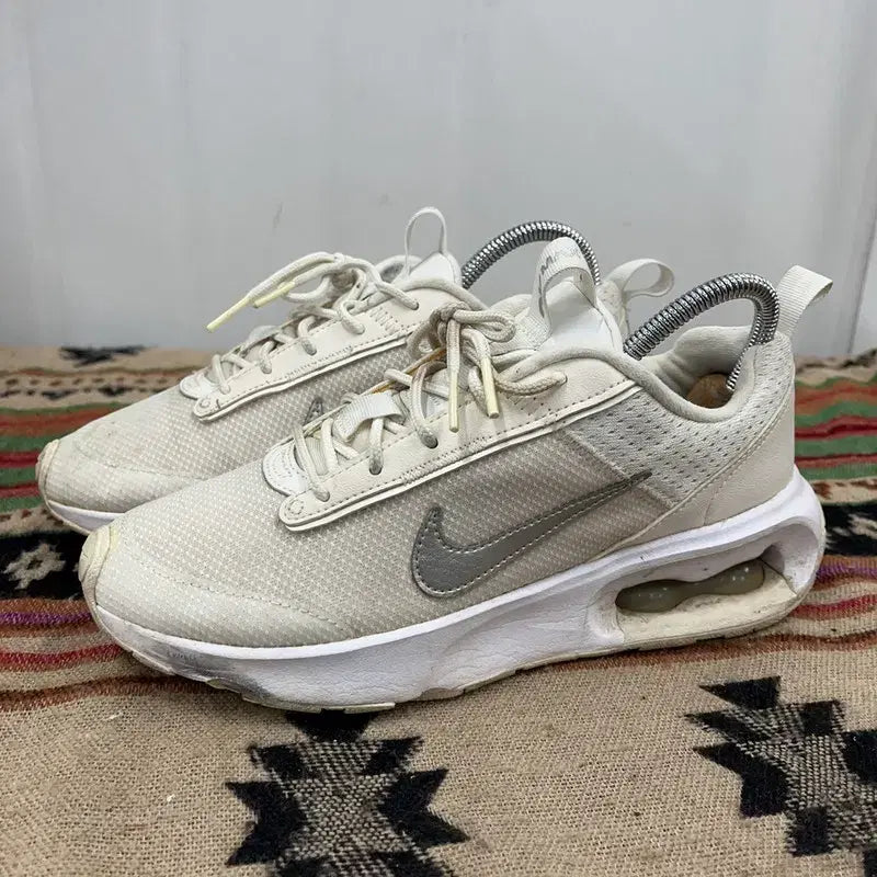 [BUNJANG] Nike Air Max Interlock Lite Sneakers 235 / 나이키 에어맥스 인터락 라이트 운동화 235 X02446