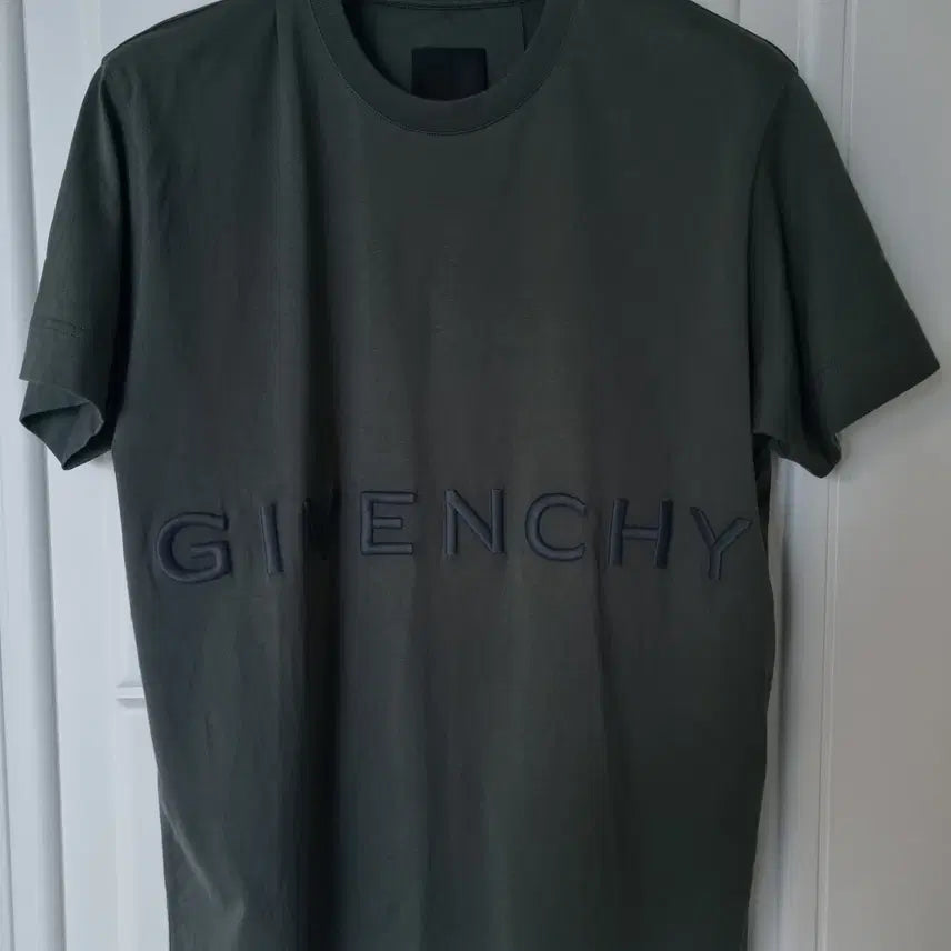 [BUNJANG] Givenchy 4G Logo Short Sleeve T-Shirt Khaki XS / 백화점판 지방시 4g 로고 반팔 티셔츠 카키