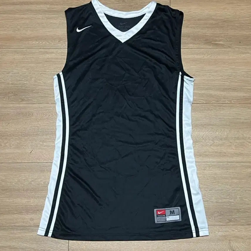 [BUNJANG] Nike Sleeveless T-shirt / 나이키 나시티셔츠