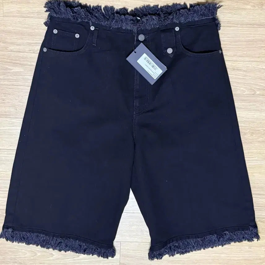 [BUNJANG] AGNON LAB Raw Edges Denim Short / L) 에곤랩 RAW EDGES DENIM SHORT