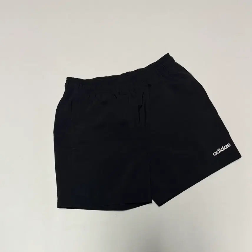 [BUNJANG] Adidas Women's Basic Logo Training Banded Shorts XS S / 여성 아디다스 기본 로고 트레이닝 밴딩 반바지 160 xs s