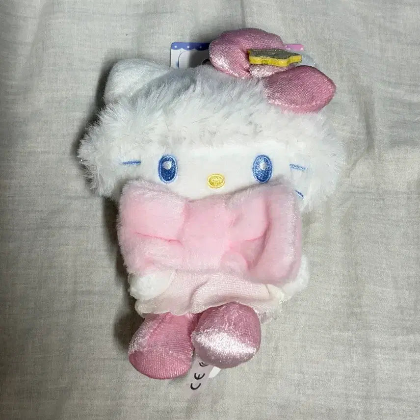 [BUNJANG] Glitter Winter Kitty Plush Keychain / 글리터 윈터 키티 인형키링