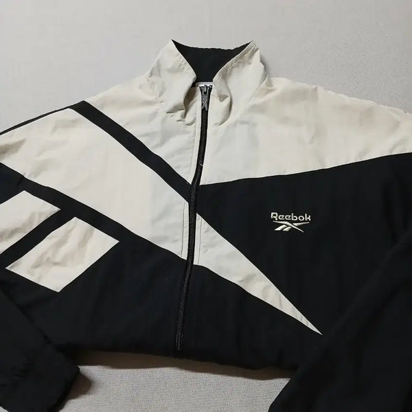 [BUNJANG] Reebok Vector Track Jacket Windbreaker Track Top / REEBOK 리복 벡터 트랙자켓 바람막이 트랙탑