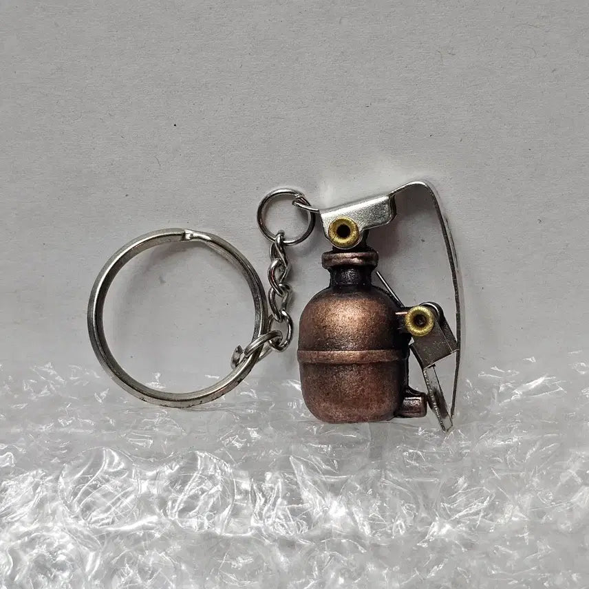 [BUNJANG] Vintage Mini Grenade Keychain / 고전문구 미니 빈티지 수류탄 키링