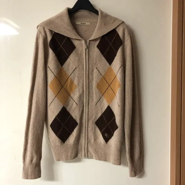 [BUNJANG] BCBG Argyle Sailor Big Collar Zip-Up Cardigan / BCBG 비씨비지 23년 40만원대 아가일 세일러 빅카라 집업 가디건 올드머니룩
