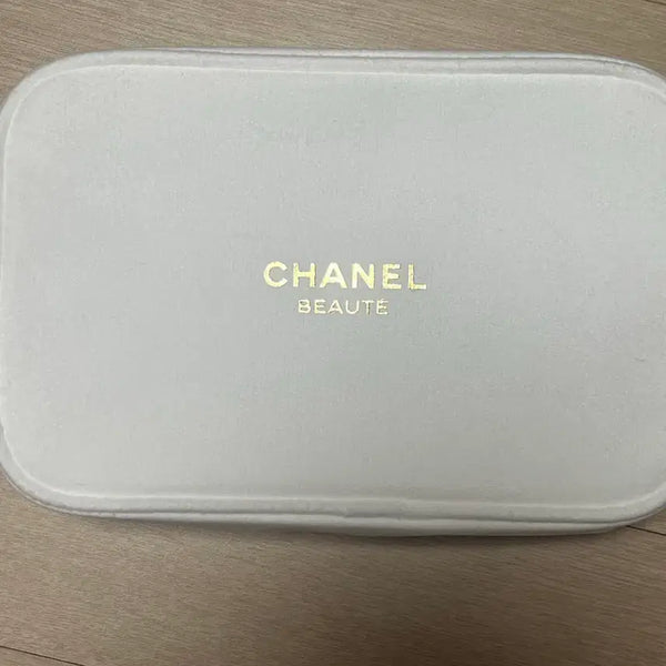 [BUNJANG] Chanel Pouch and Canvas Tote Bag Bundle Set / 샤넬 파우치,캔버스 토트팩 (일괄)