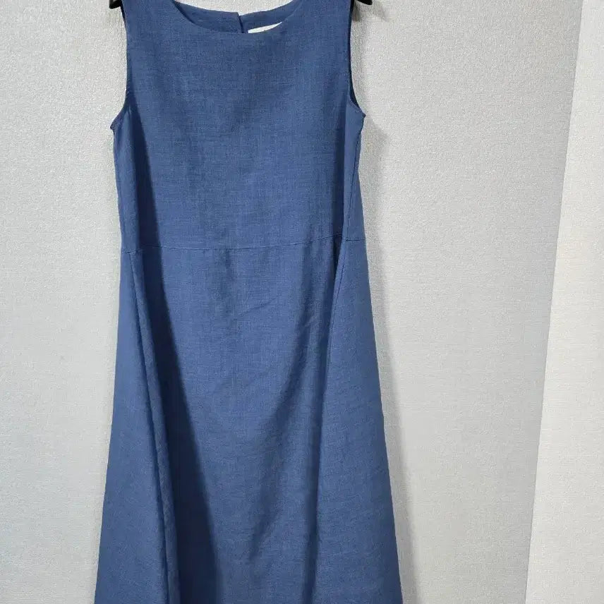 [BUNJANG] BLANK Blue Sleeveless Flare Dress / BLANK 블루 폴리 민소매 플레어원피스 55-66