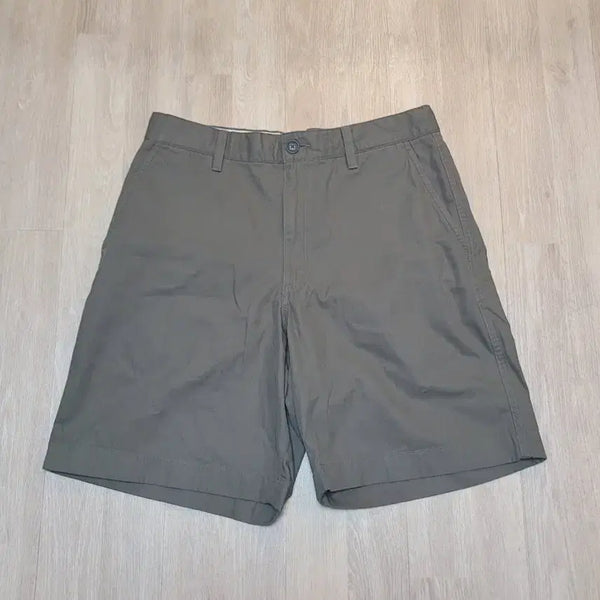 [BUNJANG] Uniqlo JW Anderson Cotton Shorts Olive / 유니클로 jwa 코튼 쇼츠 올리브
