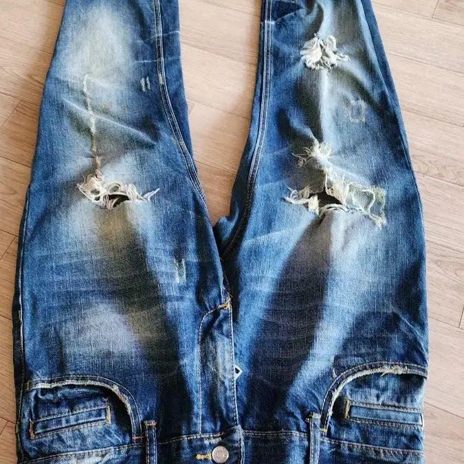 [BUNJANG] Dolce & Gabbana Washed & Ripped Denim Jeans / 돌체앤가바나(Dolce & Gabbana) 청바지