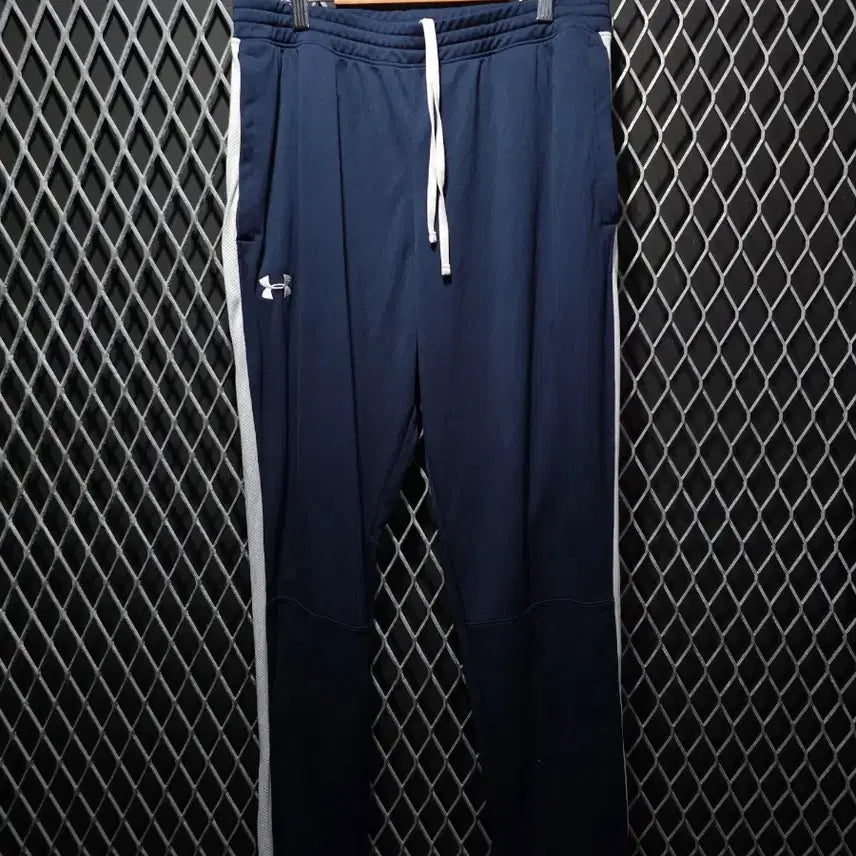 [BUNJANG] Under Armour Track Pants 2XL / 언더아머 트랙팬츠 2XL