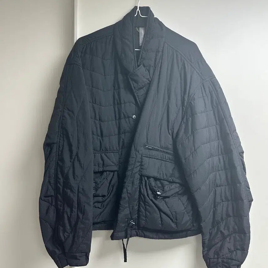 [BUNJANG] Unaffected 20FW Asymmetrical Blouson Black Size M / 언어펙티드 20fw 비대칭 블루종 m사이즈 판매