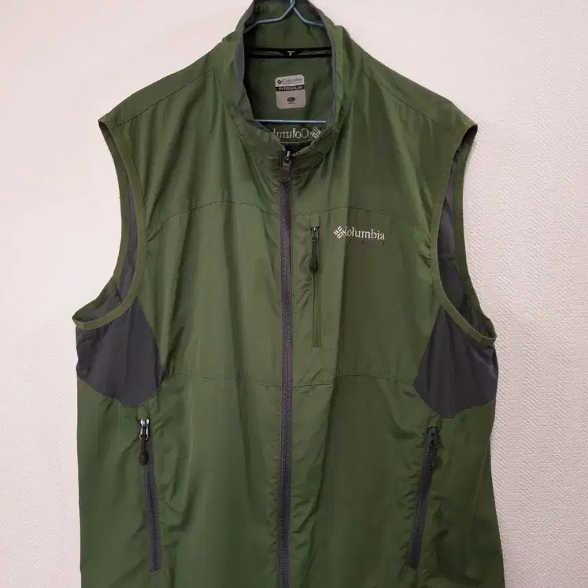 [BUNJANG] Columbia Men's Lightweight Vest Green / 컬럼비아 남성 경량 조끼 그린