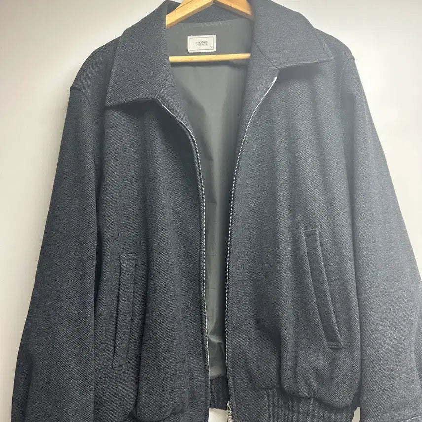 [BUNJANG] Another Office Volume Blouson Caviar Size 2 / 어나더오피스 볼륨 블루종 캐비어 2사이즈