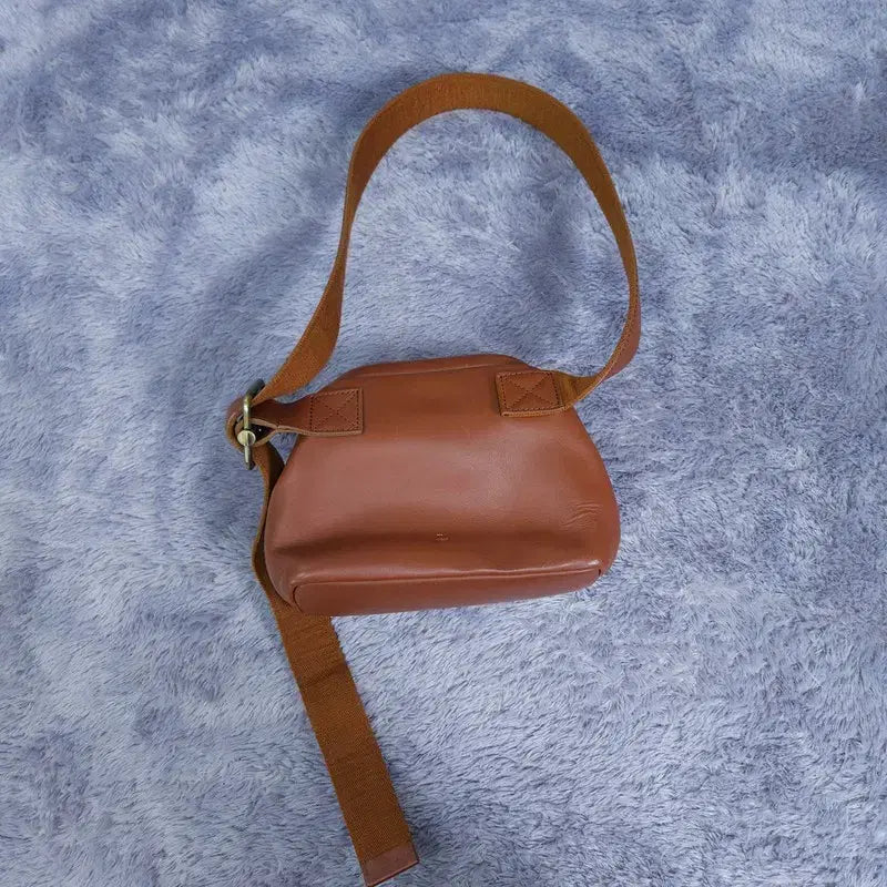 [BUNJANG] Osoi Crossbody Bag / 오소이 크로스백 가방 | 0722D02