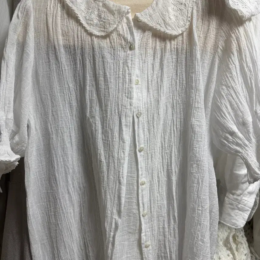 [BUNJANG] Via Plain White Lace Collar Blouse / 비아플레인 블라우스 단시간1회착용