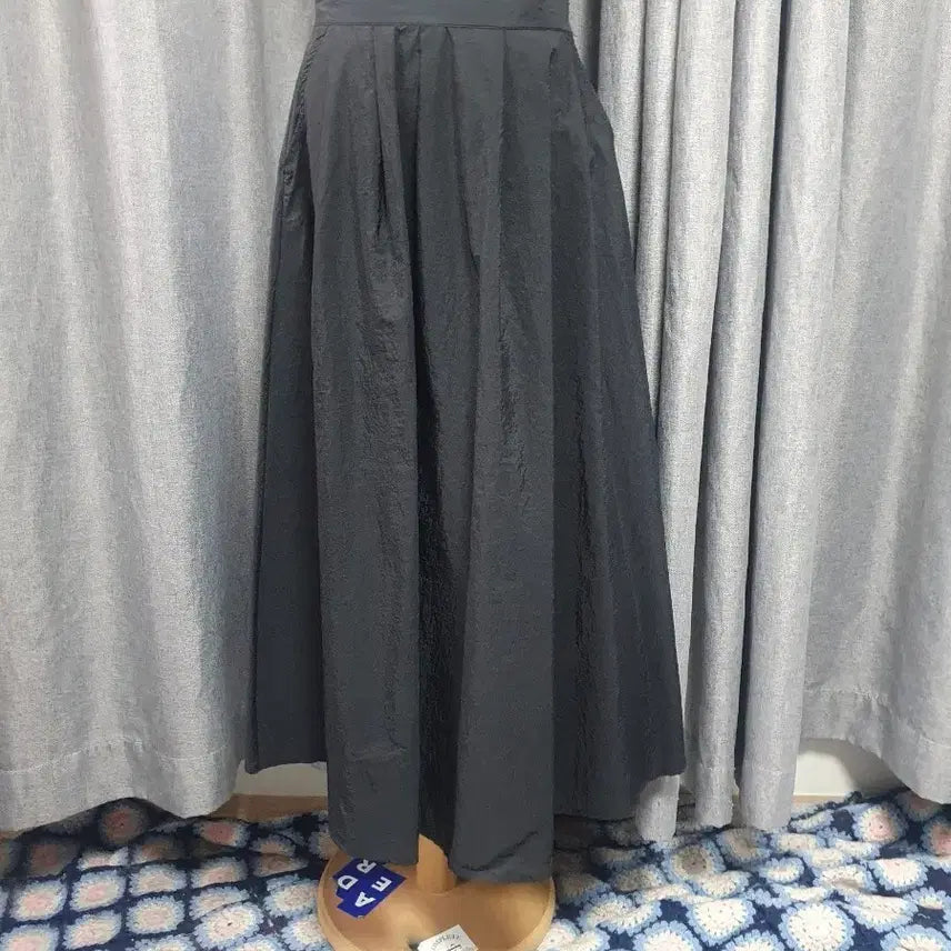 [BUNJANG] Black Long Skirt with Square Seam and Elastic Waistband / 사각사각 밴딩 블랙롱스커트