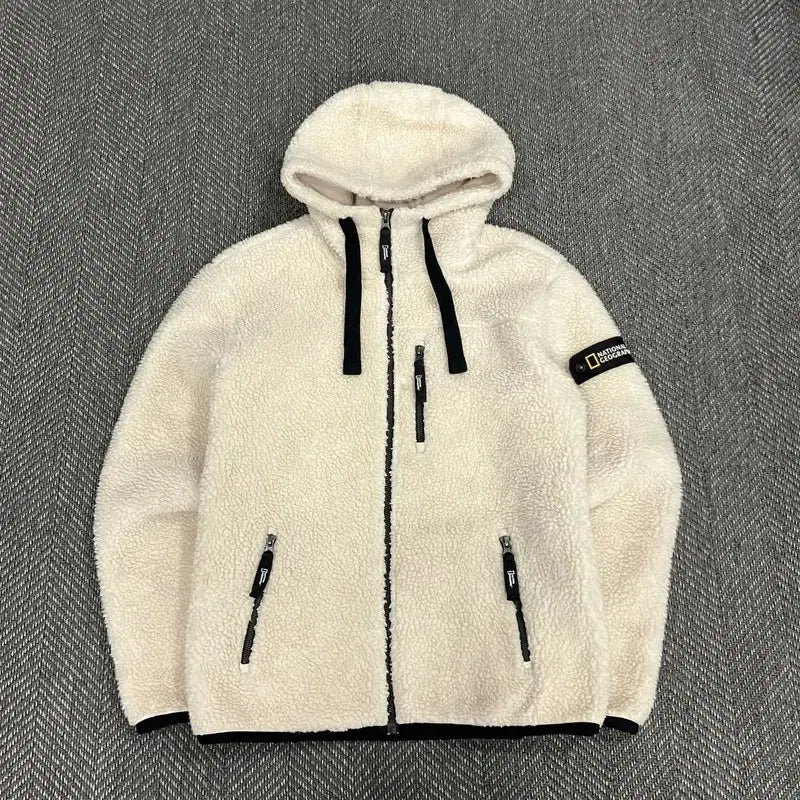[BUNJANG] National Geographic Logo Patch Fleece Jacket / 네셔널지오그래픽 와펜 플리스 자켓 v5343